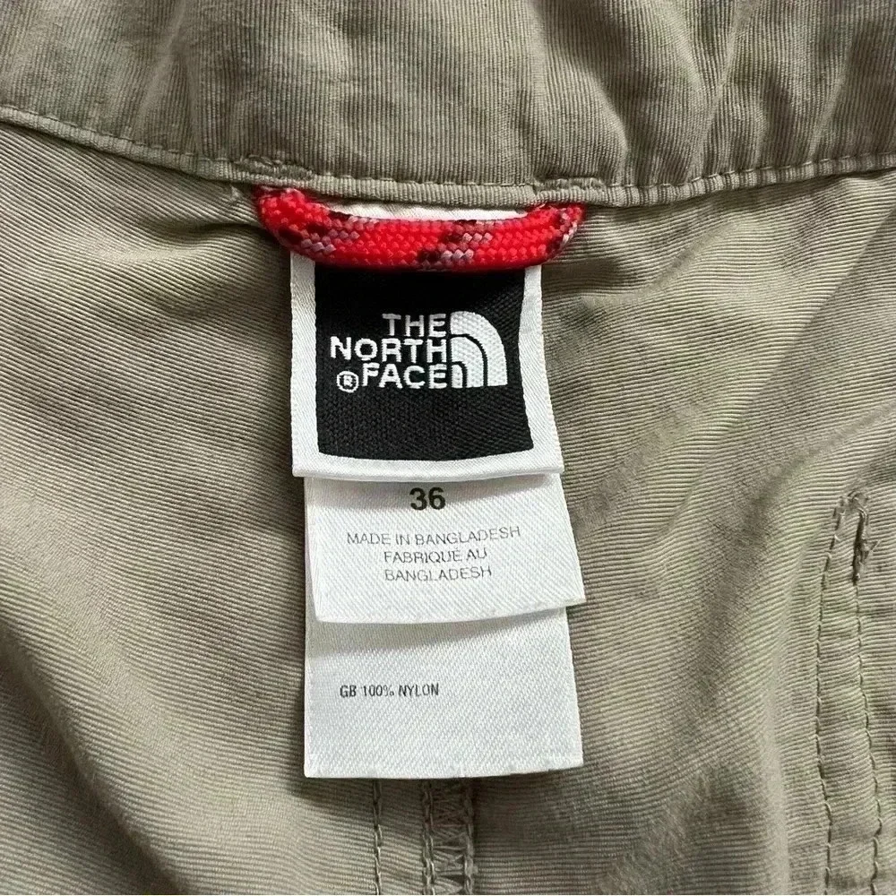 The North Face Men’s 7” Shorts Beige Nylon Size 36 Outdoor Active Cargo